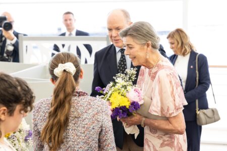 La Princesse Caroline, accompagnée par le Prince Albert II a remis les prix du concours © Frédéric Nebinger / Palais princier - Direction de la Communication - Edward Wright